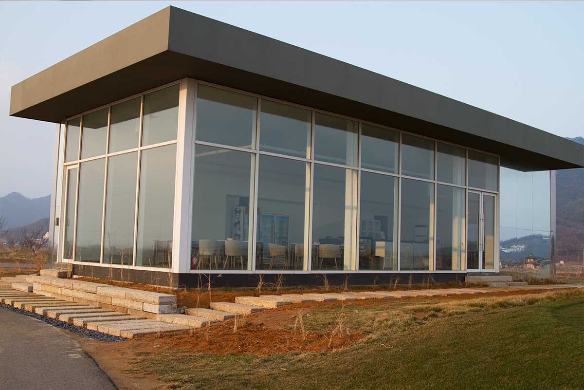 유니아일랜드 그늘집